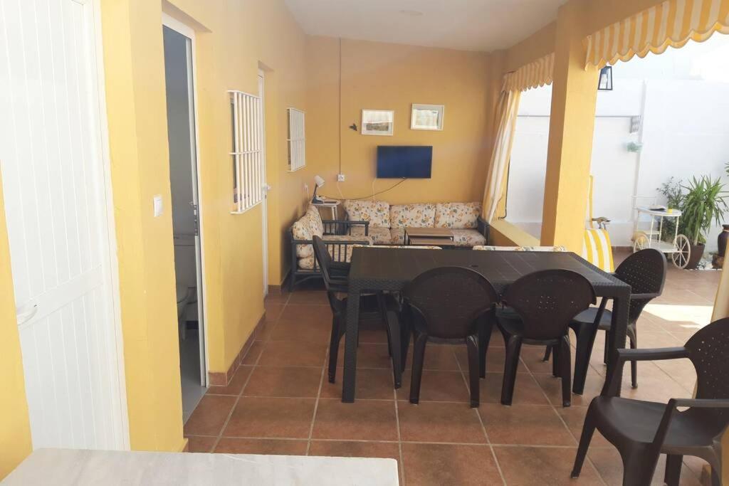 Casa A Pie De Playa, Con Patio. Zona Miramar. Villa Punta Umbría Kültér fotó